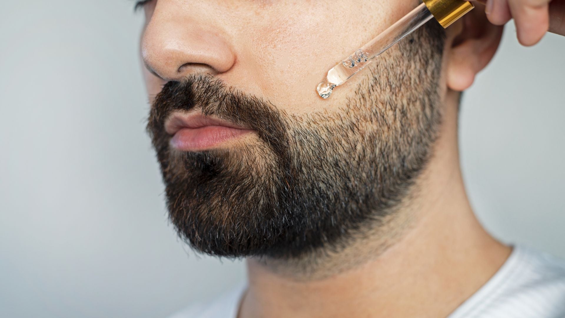 The Use of Peppermint Oil for Your Beard and Facial Hair