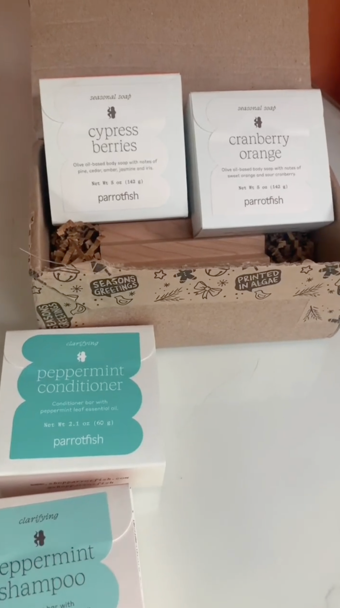 Parrotfish-Peppermint-Shampoo-Bar